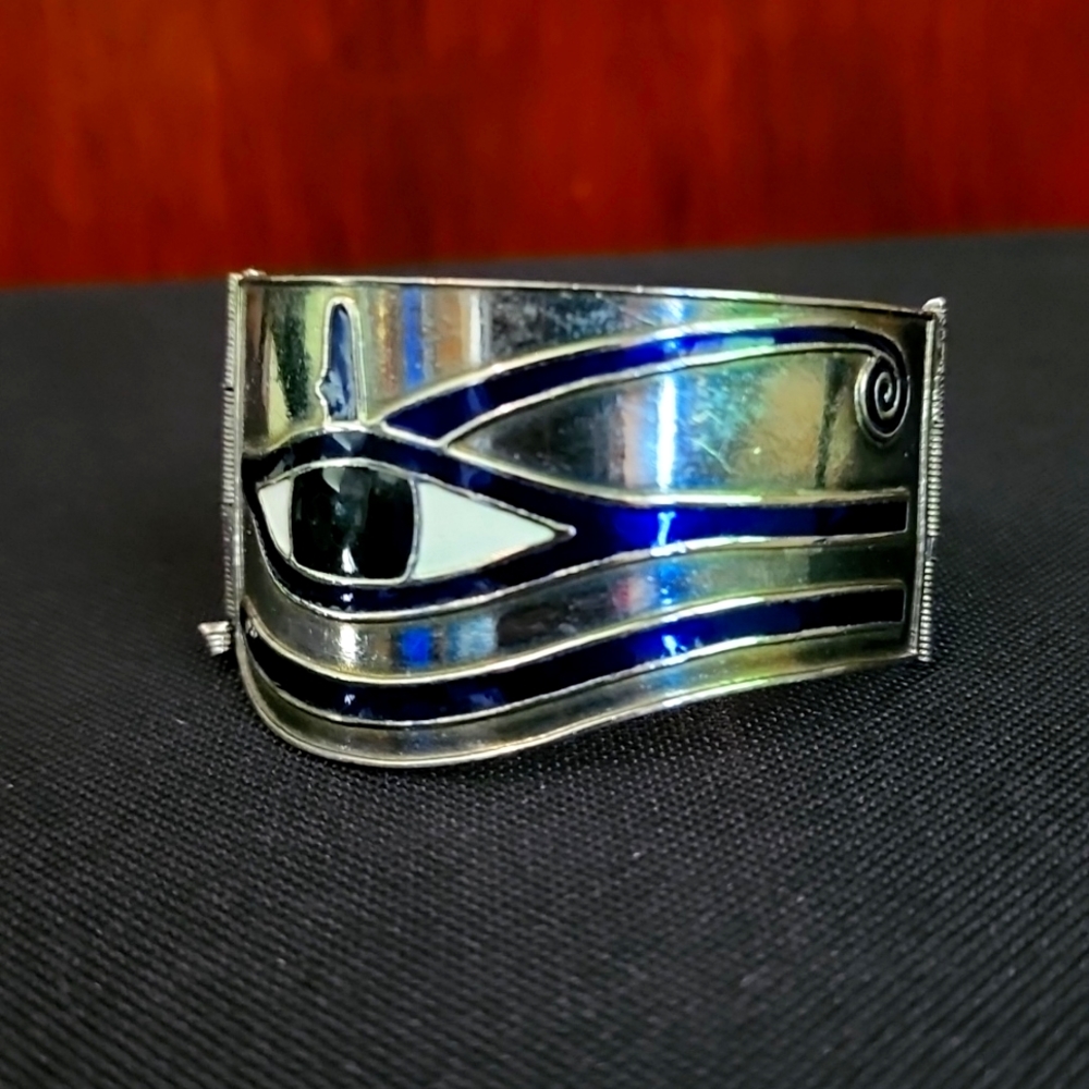 EYE OF HORUS VINTAGE silver pin closure bracelet